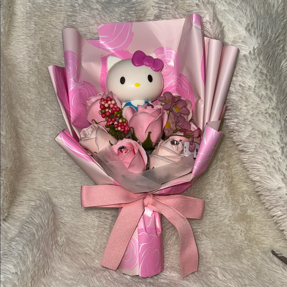 Hello Kitty Valentines Flower Bouquet with 3  Mode LED Light